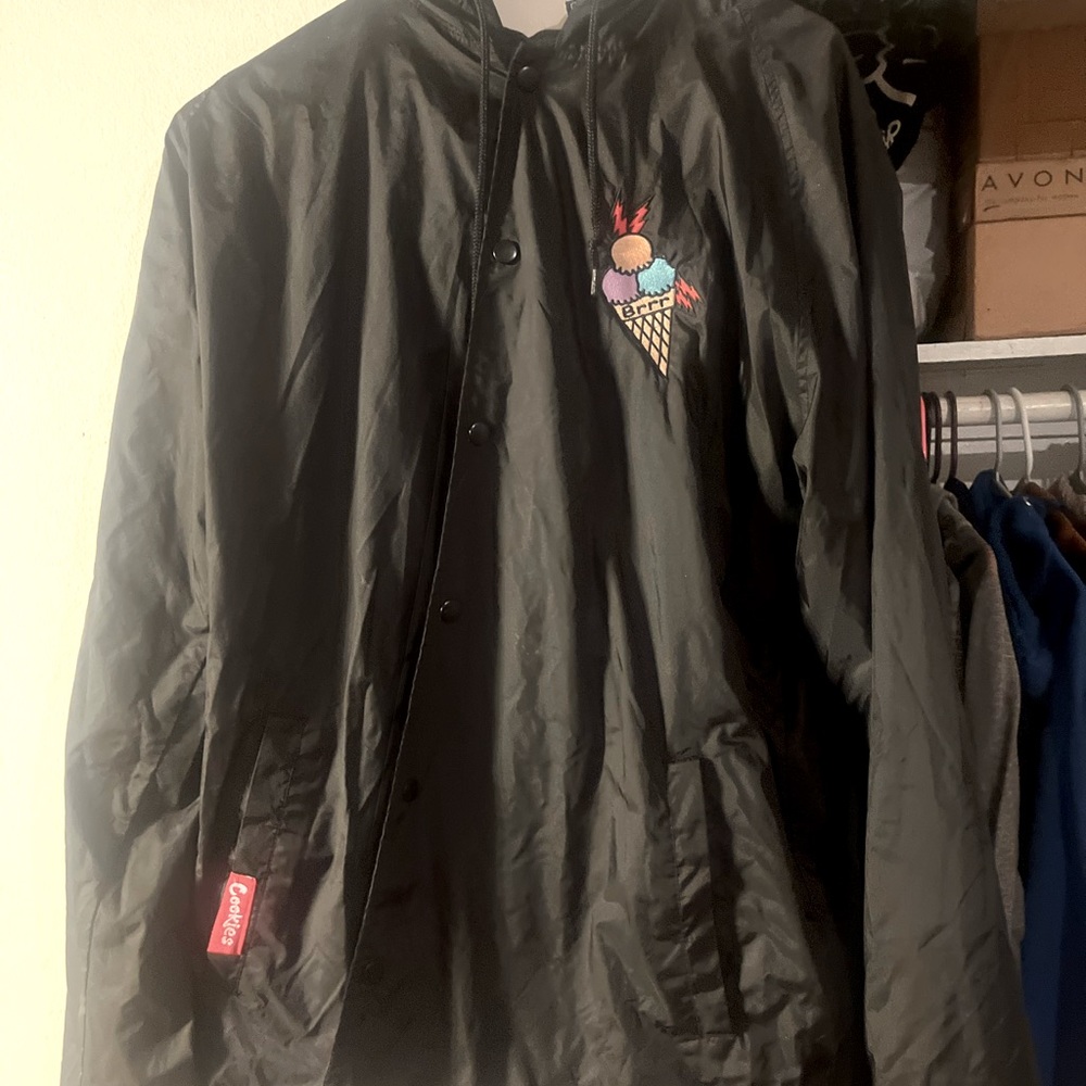 Cookies Jacket in an XL. Barely worn, in great condition !
